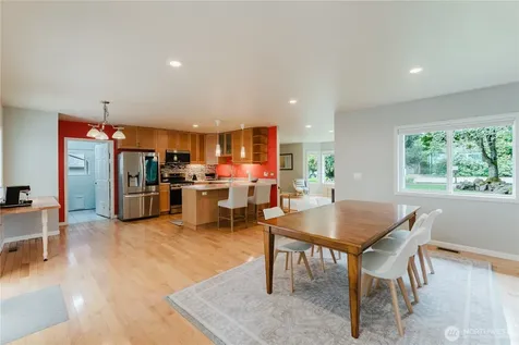 8706 NE 135th Place Kirkland WA 98034