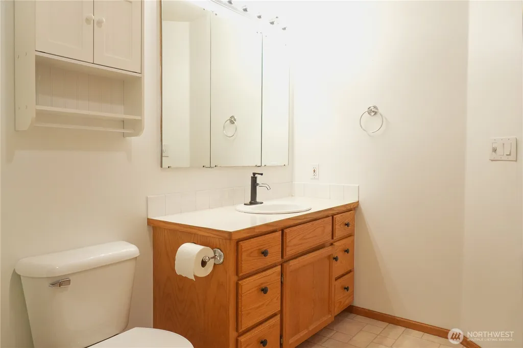 725 Judson Street Lynden WA 98264