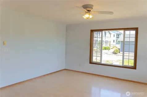 725 Judson Street Lynden WA 98264
