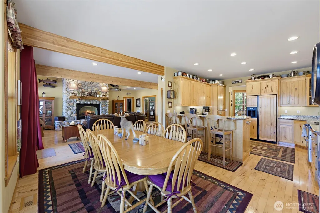 10710 417th Street E Eatonville WA 98328