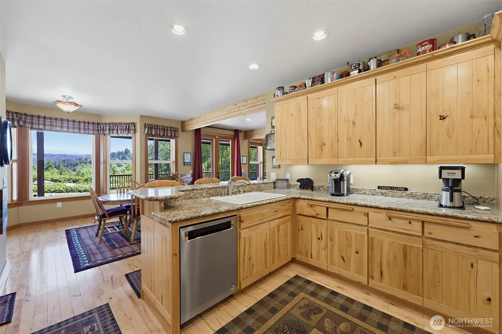 10710 417th Street E Eatonville WA 98328