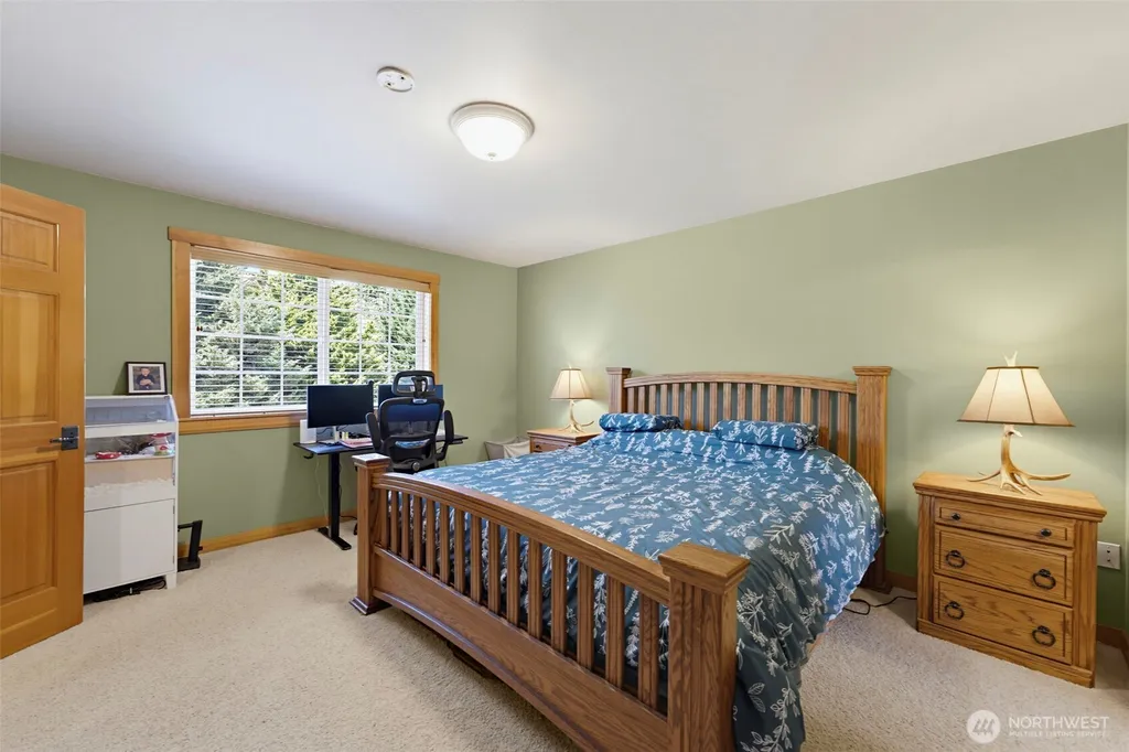 10710 417th Street E Eatonville WA 98328