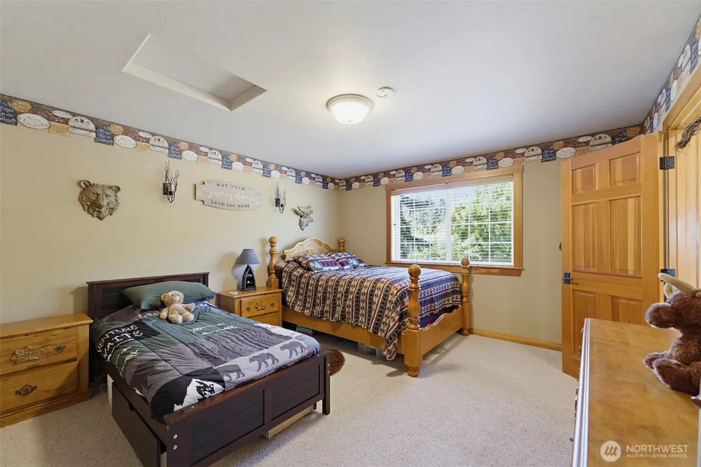 10710 417th Street E Eatonville WA 98328