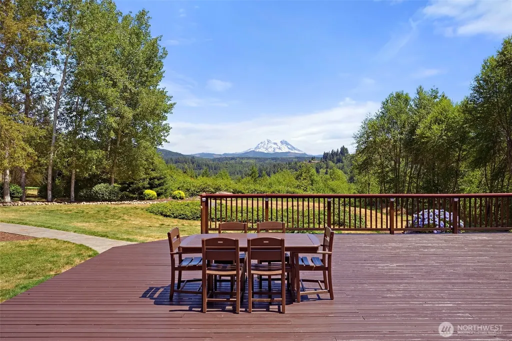 10710 417th Street E Eatonville WA 98328