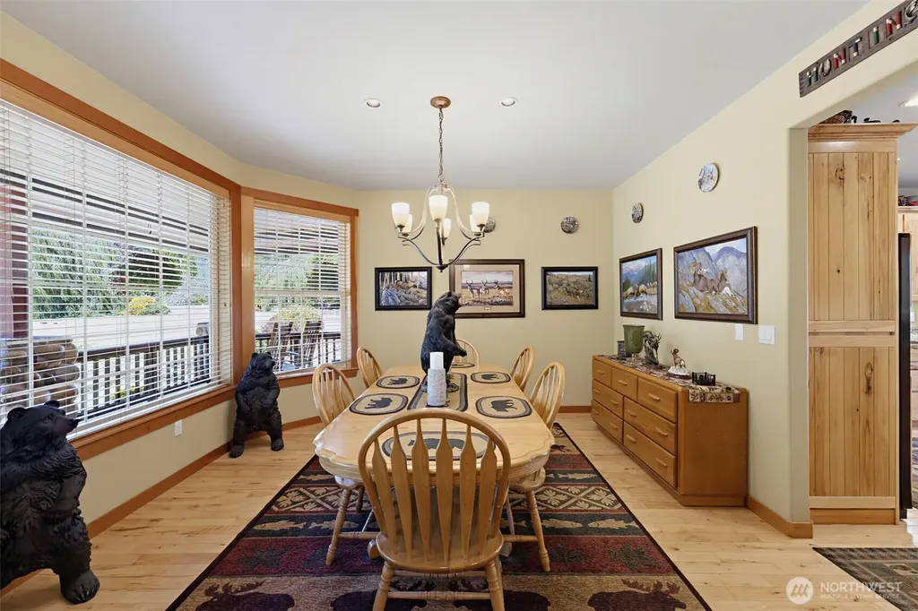 10710 417th Street E Eatonville WA 98328