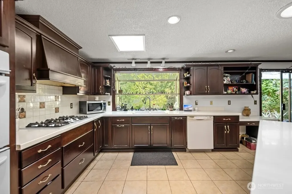 13412 54th Avenue W Edmonds WA 98026
