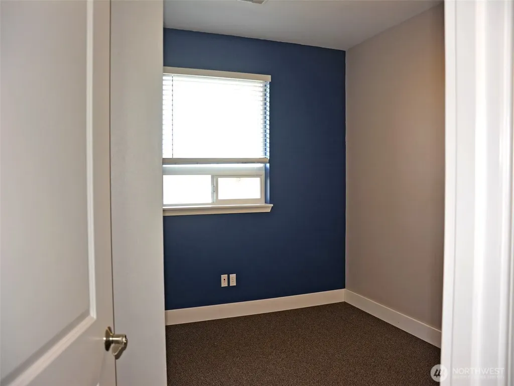 576 N Fifth Avenue Sequim WA 98382