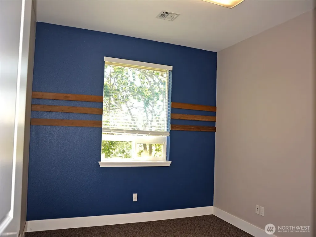 576 N Fifth Avenue Sequim WA 98382