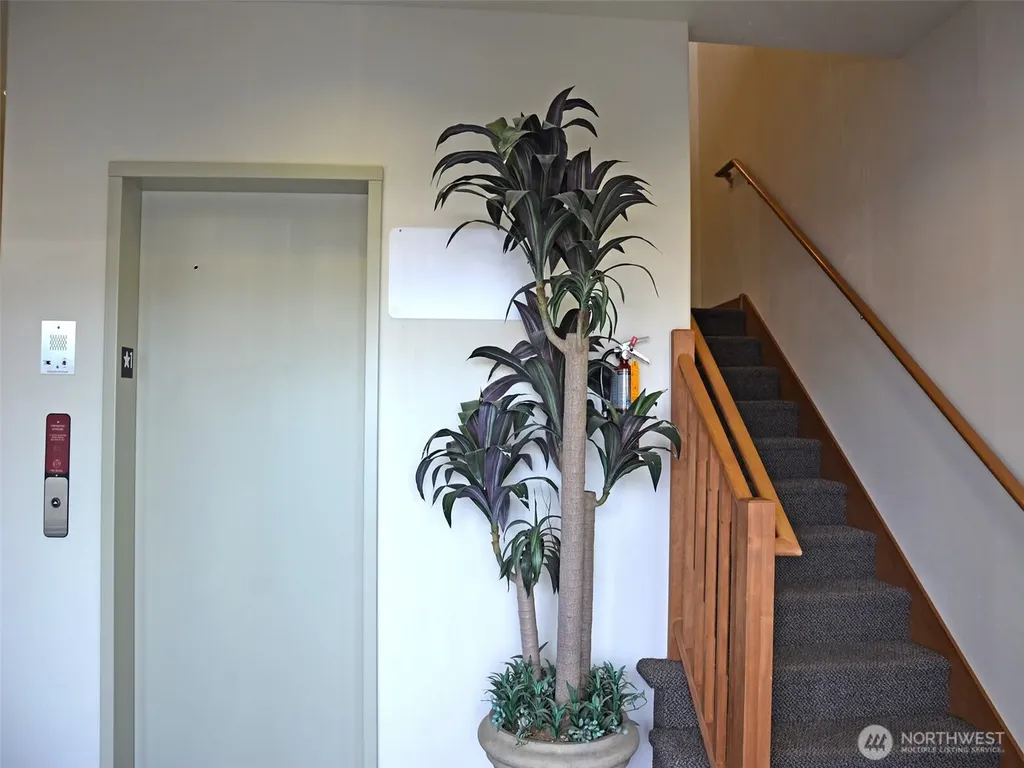 576 N Fifth Avenue Sequim WA 98382