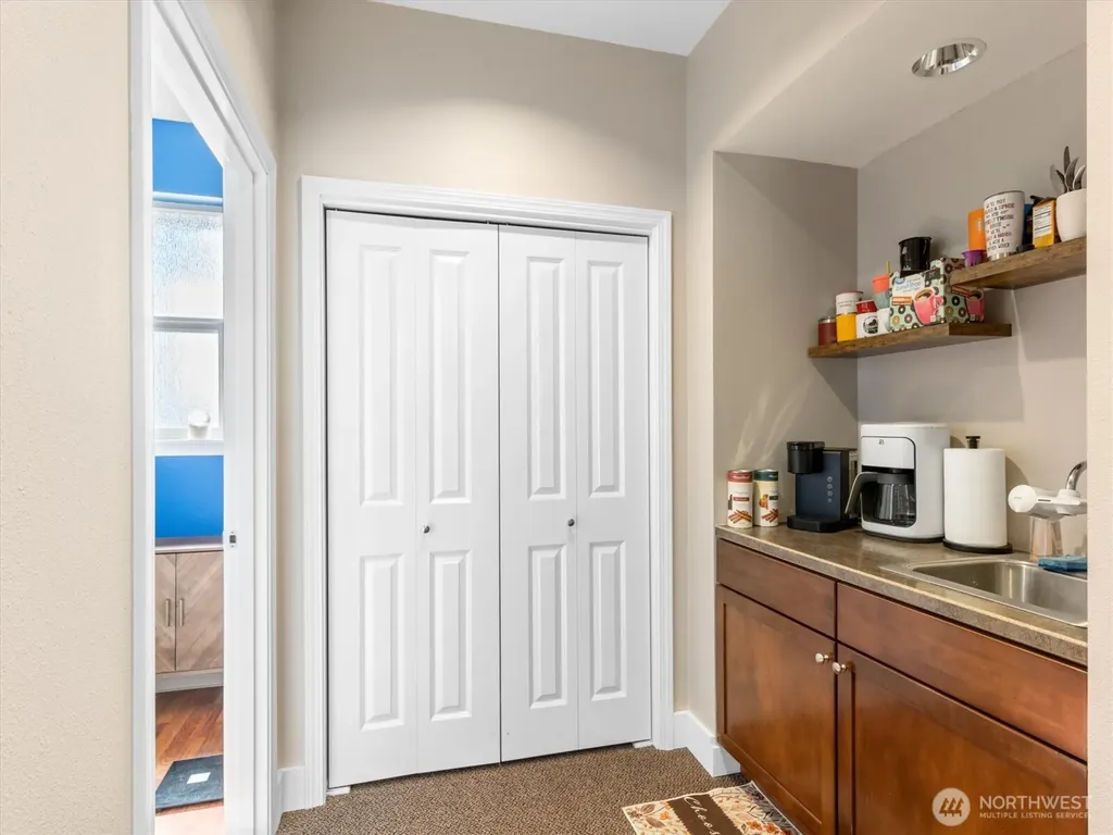 576 N Fifth Avenue Sequim WA 98382