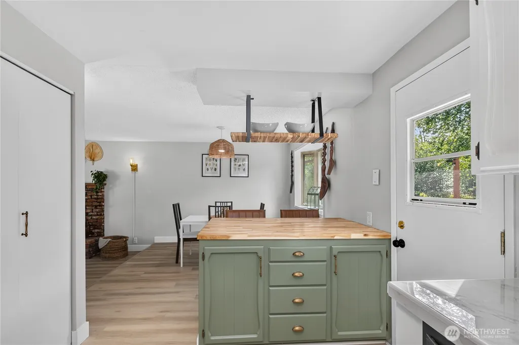 4165 Cougar Road Bellingham WA 98226