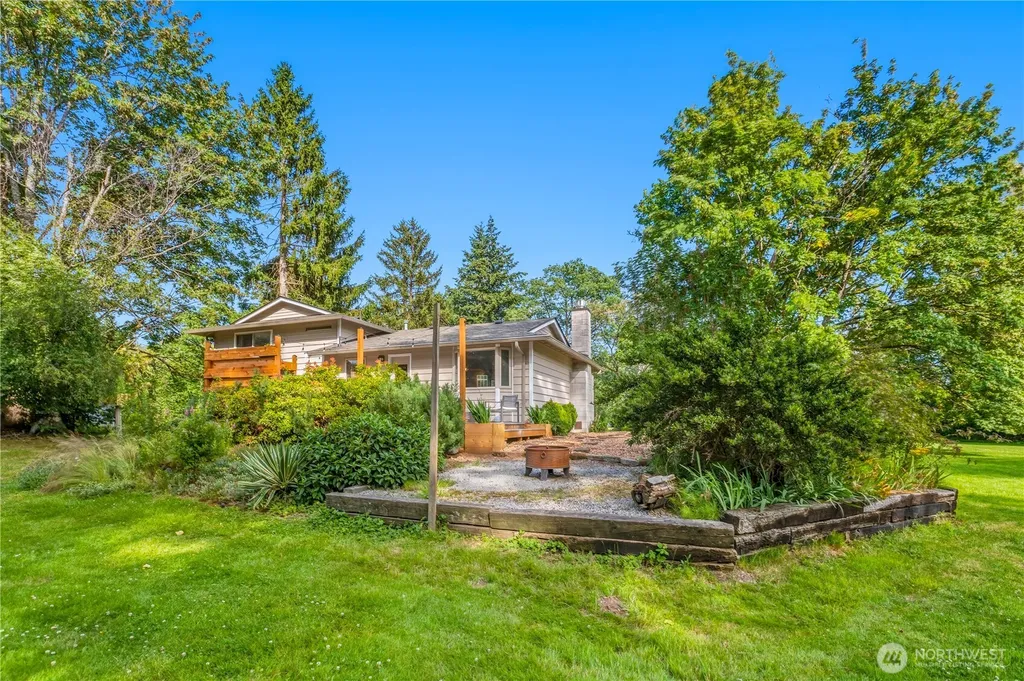 4165 Cougar Road Bellingham WA 98226