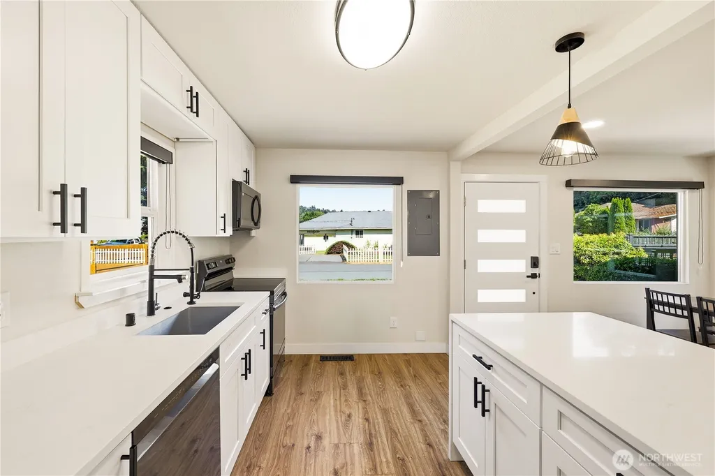 12215 44th Avenue S Tukwila WA 98178