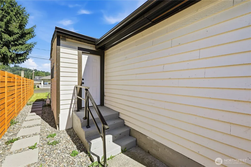 12215 44th Avenue S Tukwila WA 98178