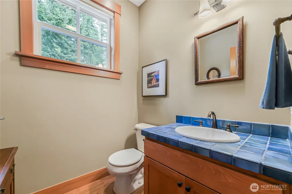 725 N Sunset Drive Camano Island WA 98282