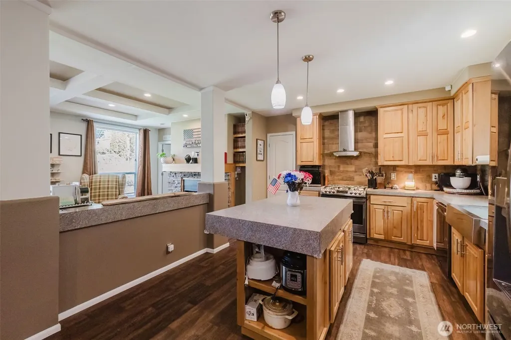 5709 NE Woodburn Road Kingston WA 98346