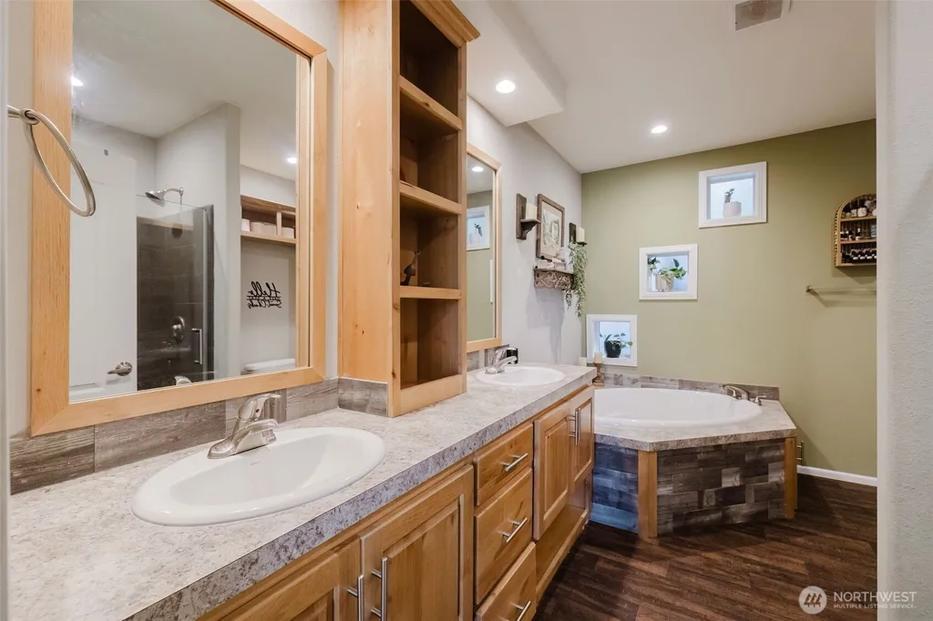 5709 NE Woodburn Road Kingston WA 98346