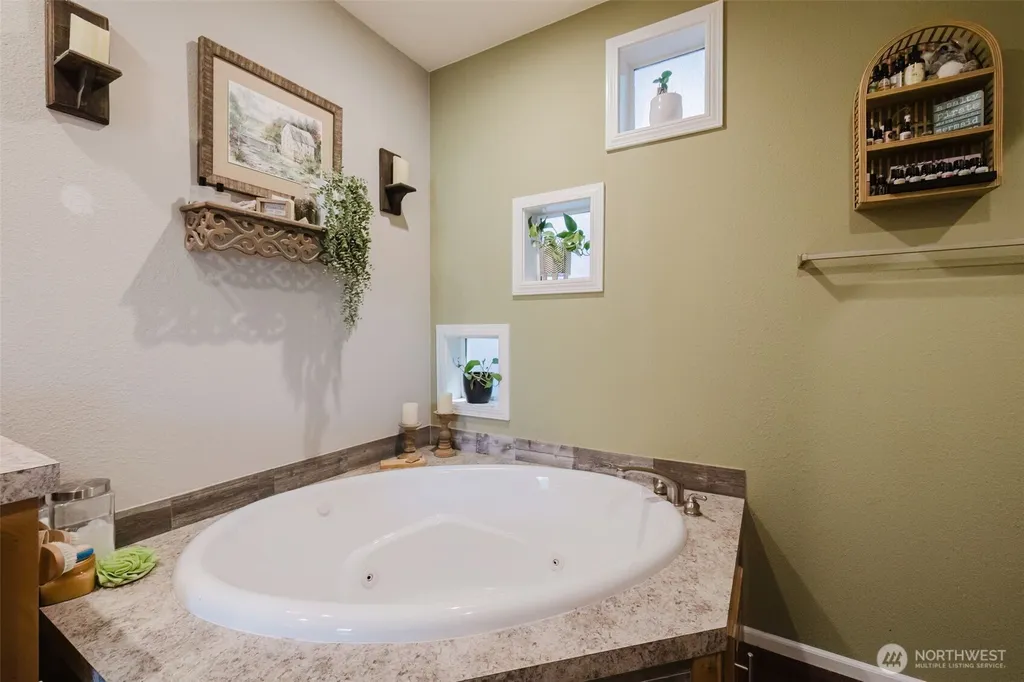 5709 NE Woodburn Road Kingston WA 98346