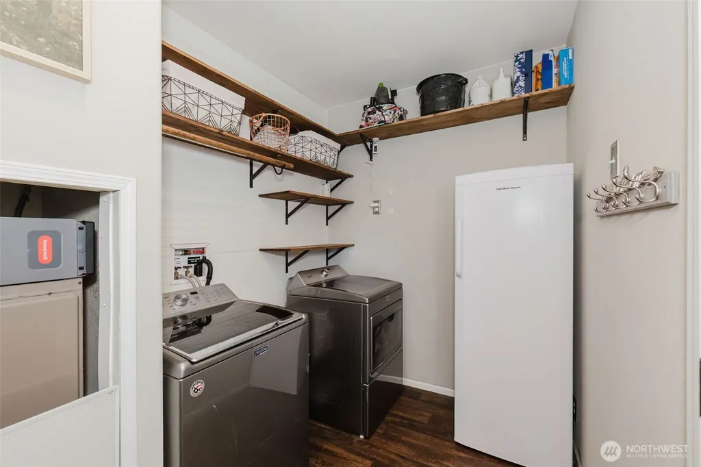5709 NE Woodburn Road Kingston WA 98346