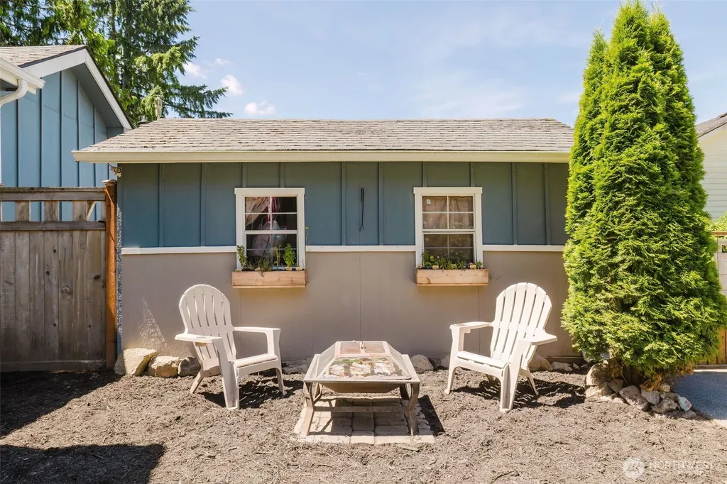 5709 NE Woodburn Road Kingston WA 98346