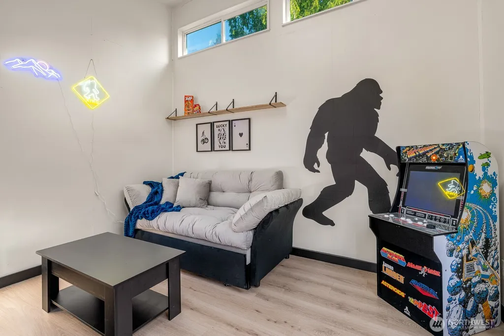 60 2nd Avenue NE Issaquah WA 98027