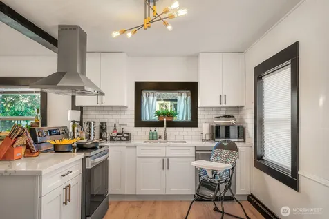 60 2nd Avenue NE Issaquah WA 98027