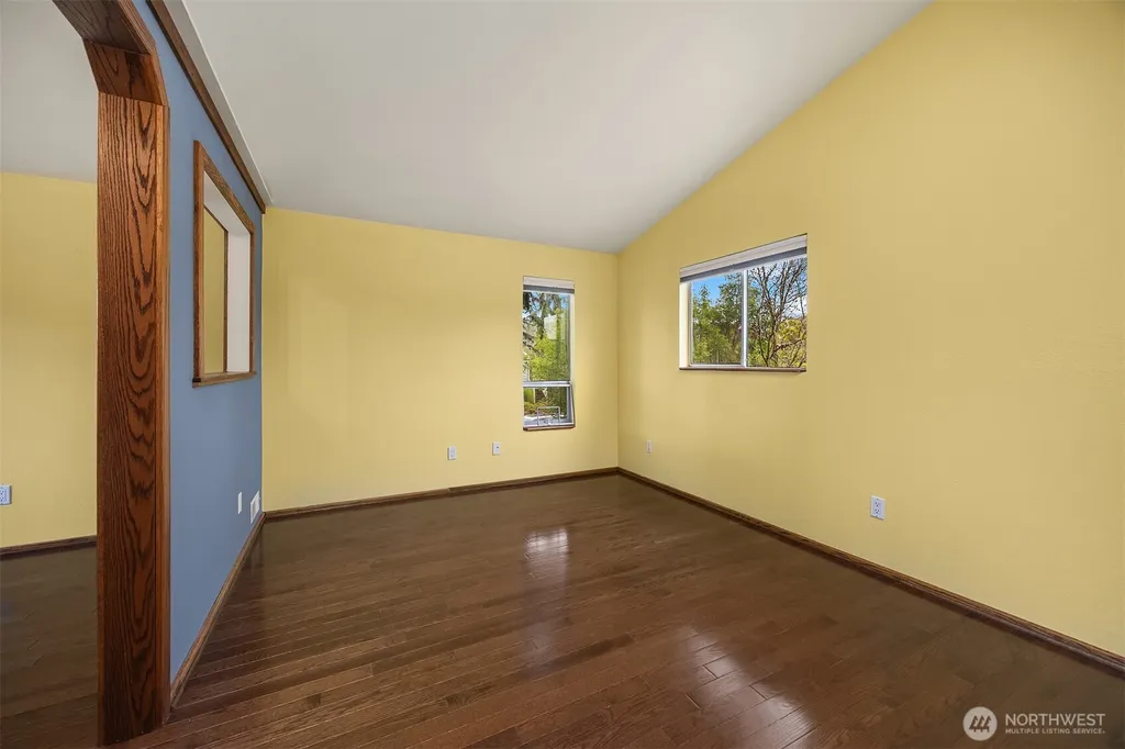 7712 23rd Avenue NW Seattle WA 98117