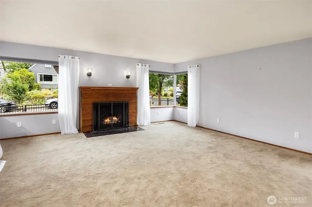 7712 23rd Avenue NW Seattle WA 98117