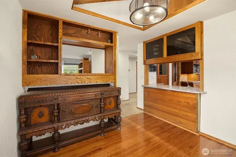 7712 23rd Avenue NW Seattle WA 98117