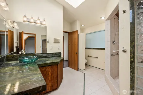 7712 23rd Avenue NW Seattle WA 98117