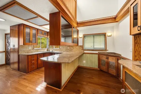 7712 23rd Avenue NW Seattle WA 98117