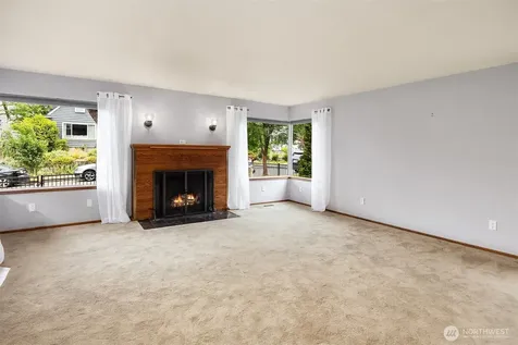 7712 23rd Avenue NW Seattle WA 98117