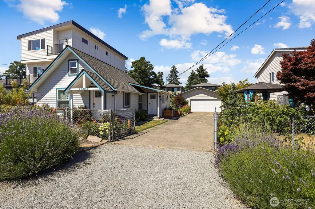 10611 2nd Place SW Seattle WA 98146