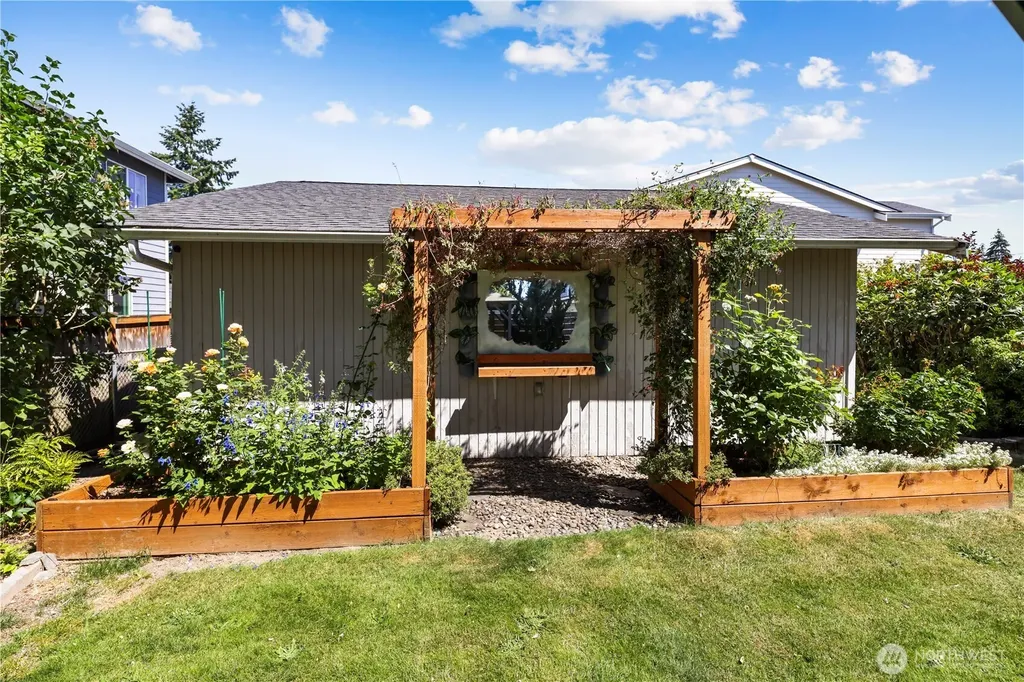 10611 2nd Place SW Seattle WA 98146