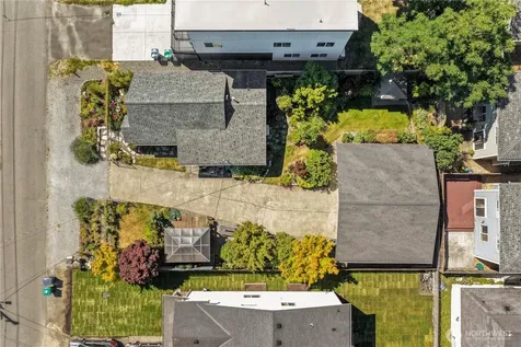10611 2nd Place SW Seattle WA 98146