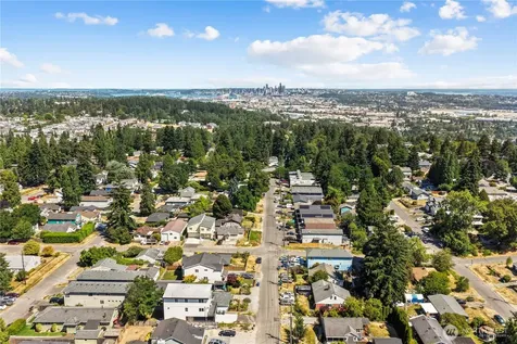 10611 2nd Place SW Seattle WA 98146