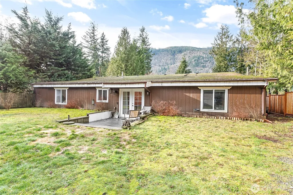 172 Sprague Valley Drive Maple Falls WA 98266