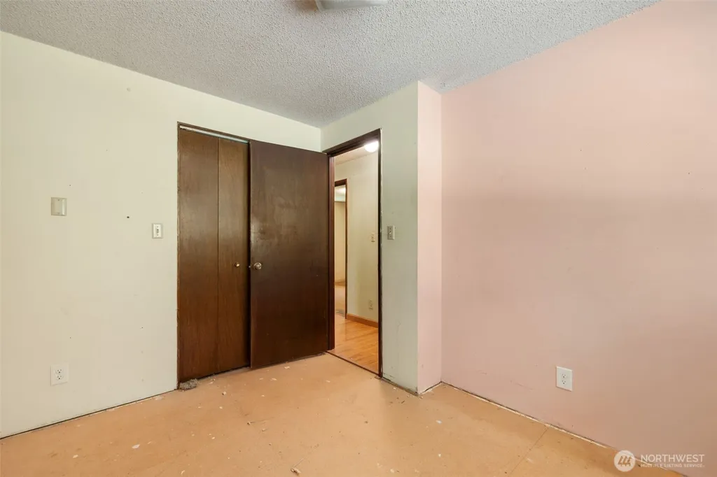 535 Surfcrest Place NE Poulsbo WA 98370