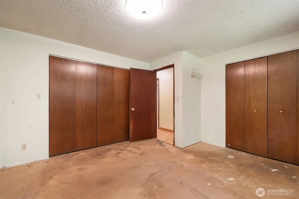 535 Surfcrest Place NE Poulsbo WA 98370