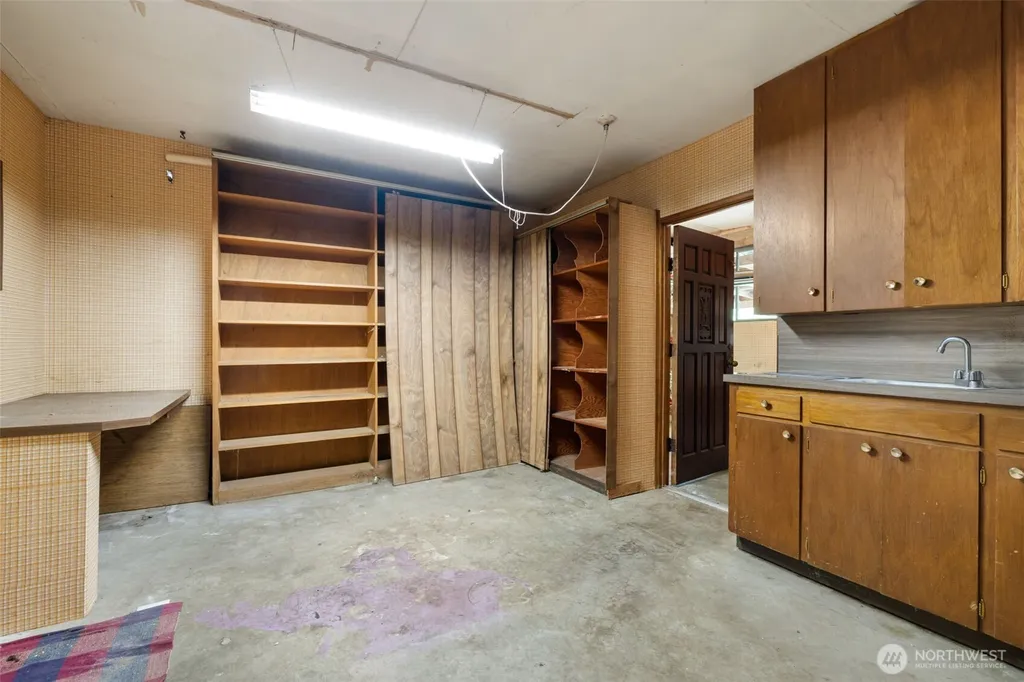 535 Surfcrest Place NE Poulsbo WA 98370