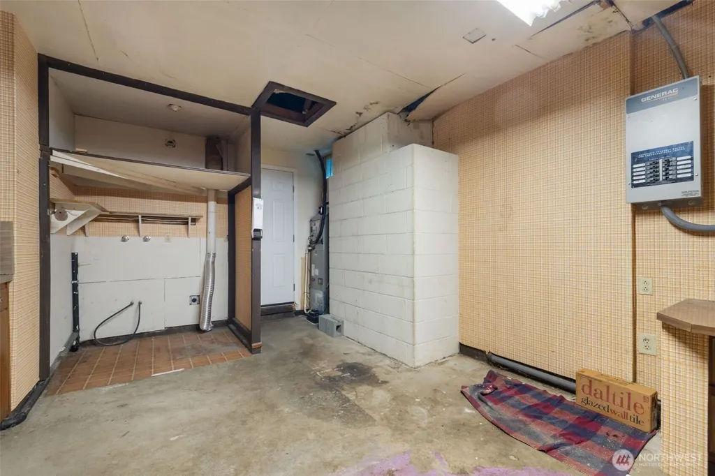 535 Surfcrest Place NE Poulsbo WA 98370