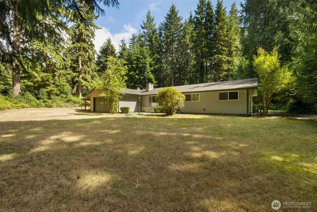 535 Surfcrest Place NE Poulsbo WA 98370