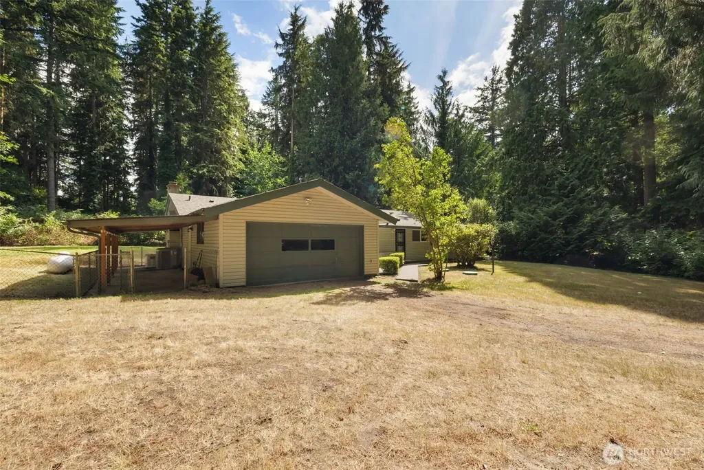 535 Surfcrest Place NE Poulsbo WA 98370