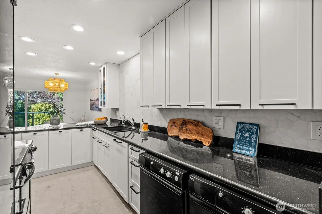 2501 Canterbury Lane E Seattle WA 98112