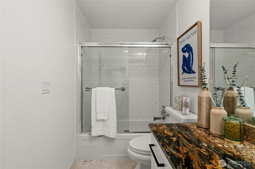 2501 Canterbury Lane E Seattle WA 98112