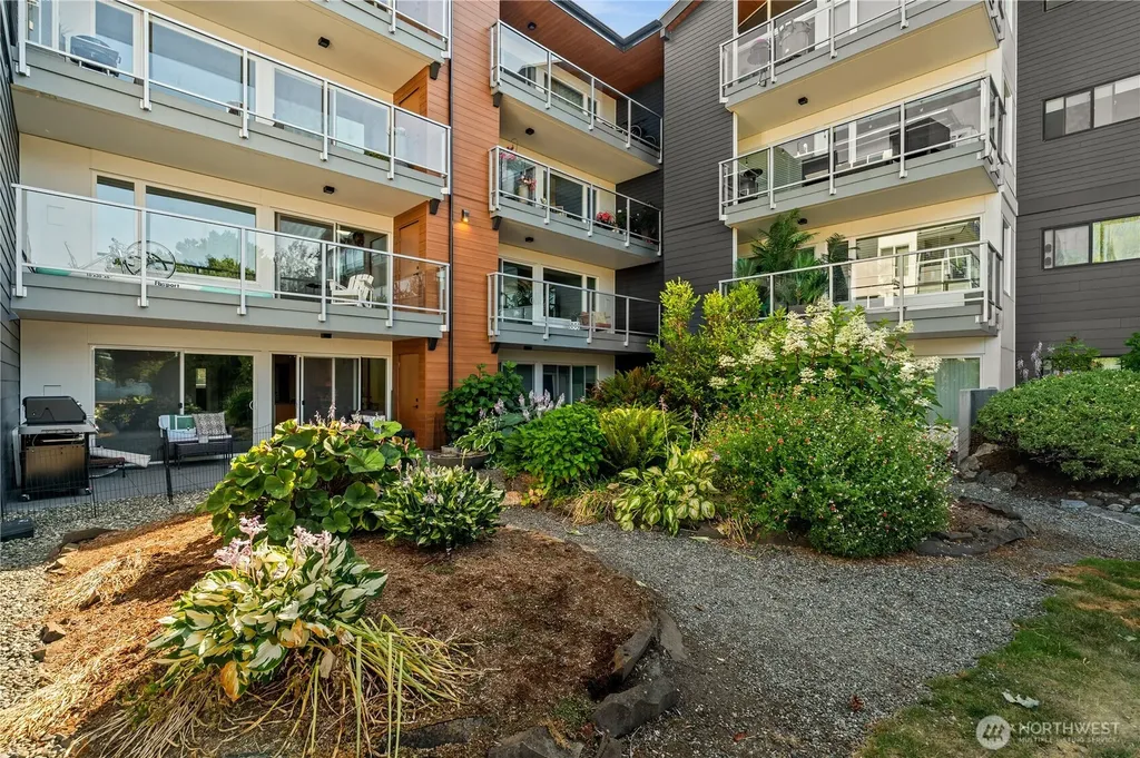 2501 Canterbury Lane E Seattle WA 98112