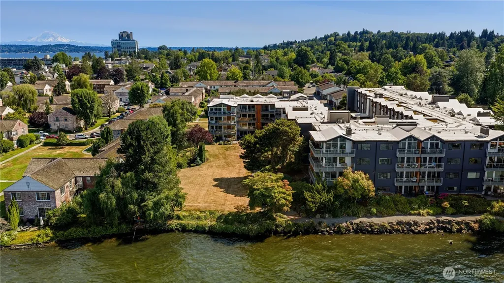 2501 Canterbury Lane E Seattle WA 98112
