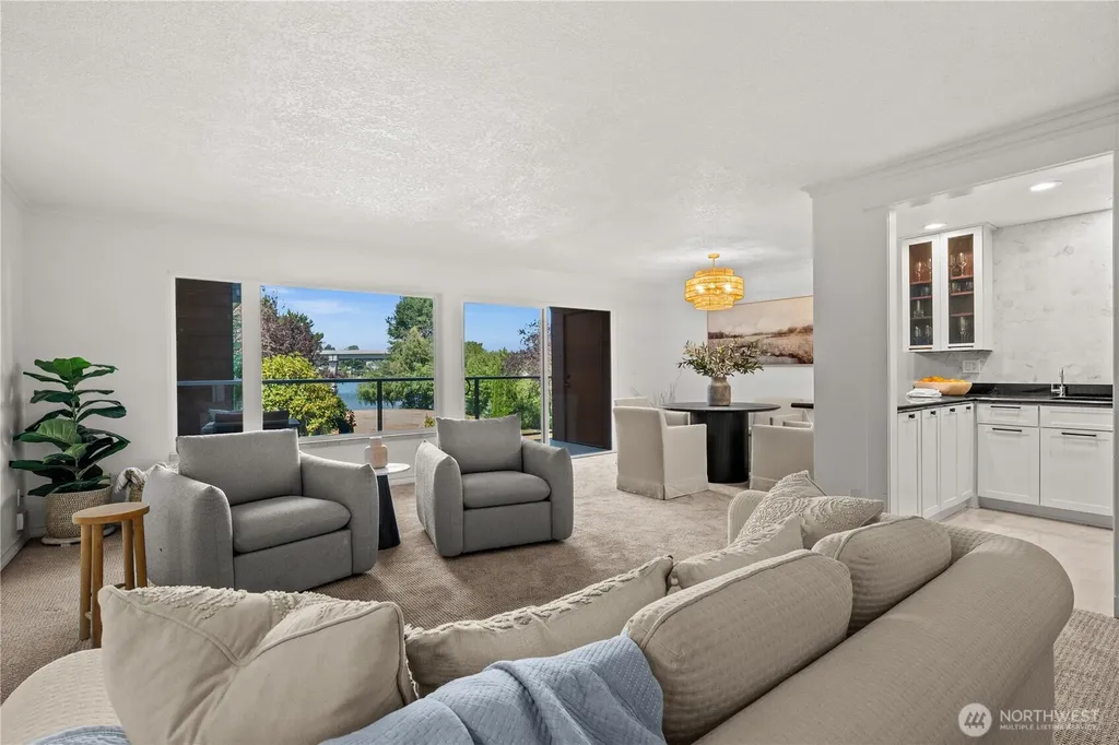 2501 Canterbury Lane E Seattle WA 98112