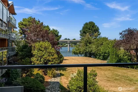 2501 Canterbury Lane E Seattle WA 98112