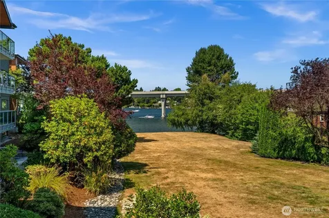 2501 Canterbury Lane E Seattle WA 98112